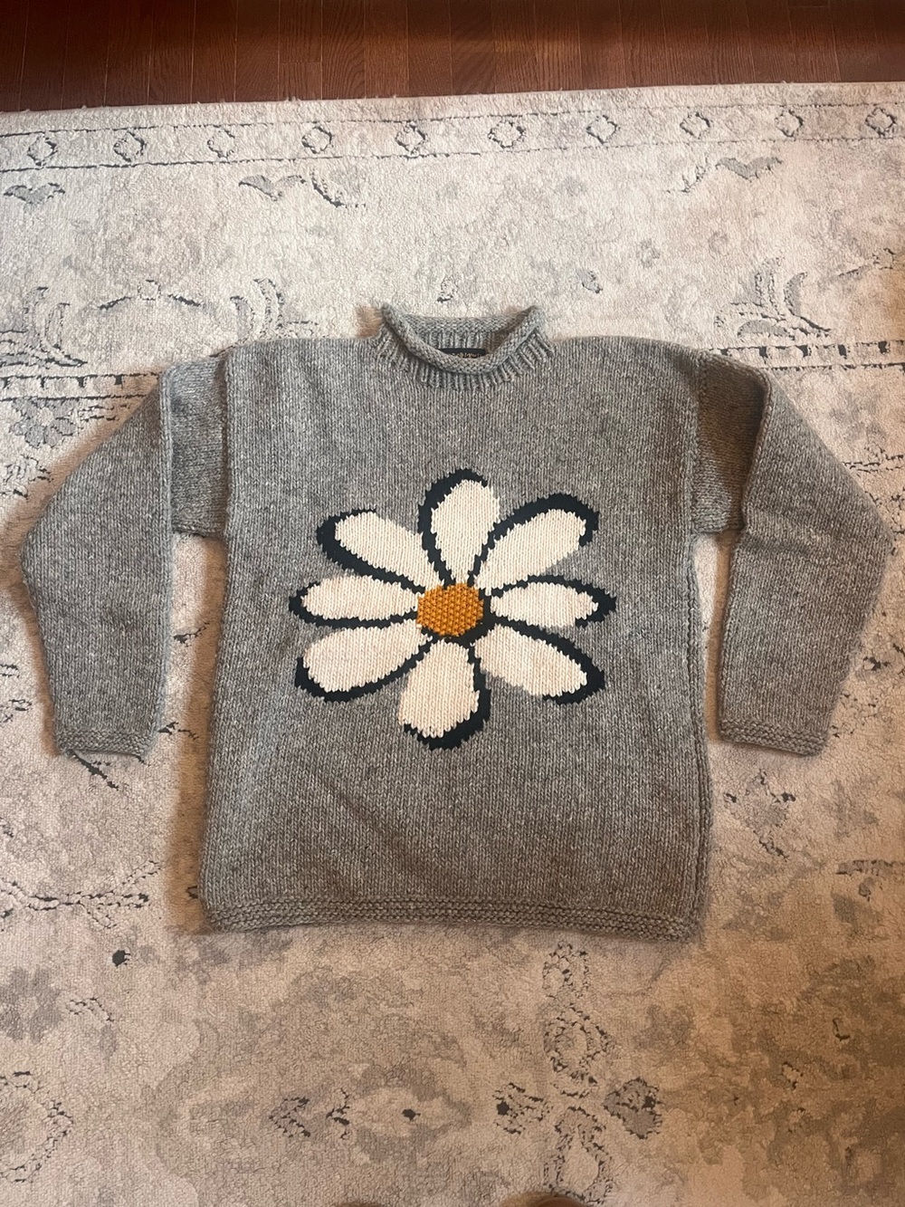 Gray Daisy Knit Sweater - Casual roll neck Pullover